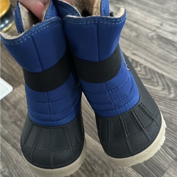 SOLD * NEW! RIPZONE Boots - Picture 2 of 5